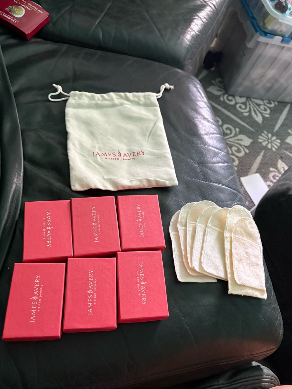 James Avery Red Gift Boxes with Cream Drawstring Pouch